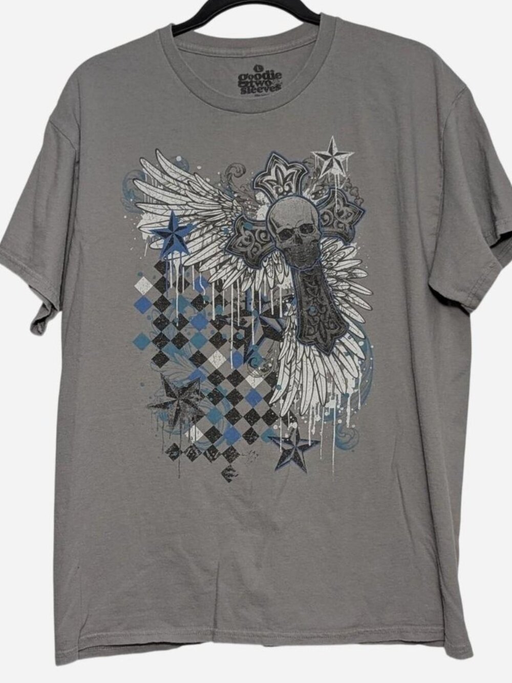 Goodie Two Sleeves Winged Skull Cross & Checkered Graphic Tee - Gray Large